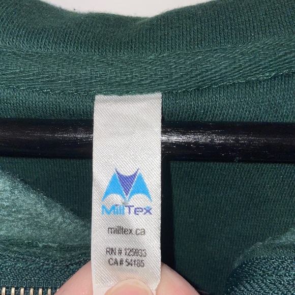 Brand new crewneck - Picture 3 of 4